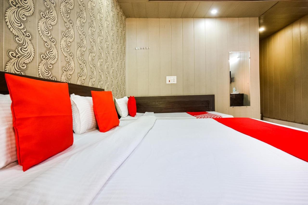 Oyo 46152 Hotel Neelam Karnāl Екстериор снимка